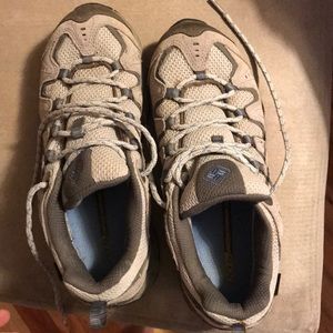 Columbia Gore-Tex hiking shoe